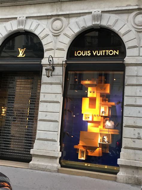 boutique lv a lione|Louis Vuitton.